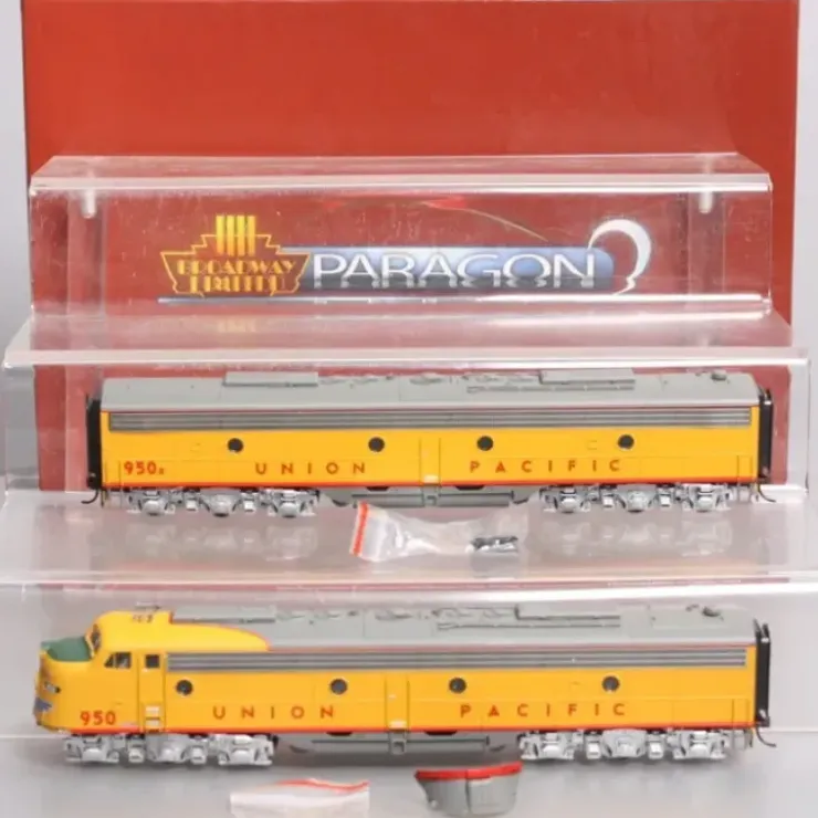 Broadway Limited 2351 HO Union Pacific EMD E8 Powered A & Dummy B #950 - Your Source for Gaming Essentials