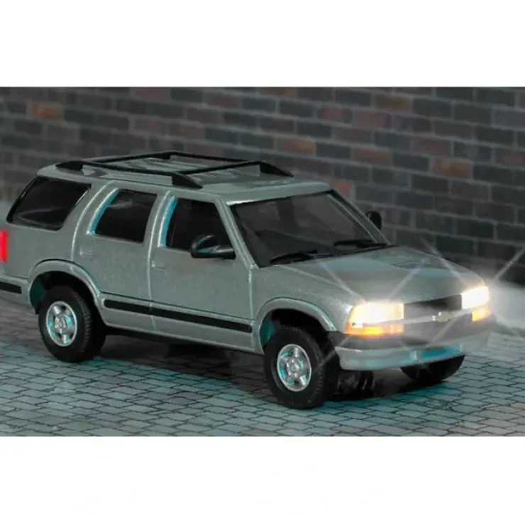 Busch 5658 1:87 HO Chevy Blazer w/Lights - Your Source for Gaming Essentials