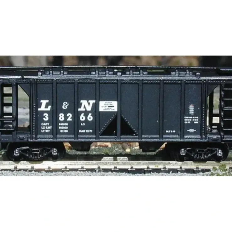 Deluxe Innovations 74011 L&N 2-Bay Covered Hopper Car - Your Source for Gaming Essentials