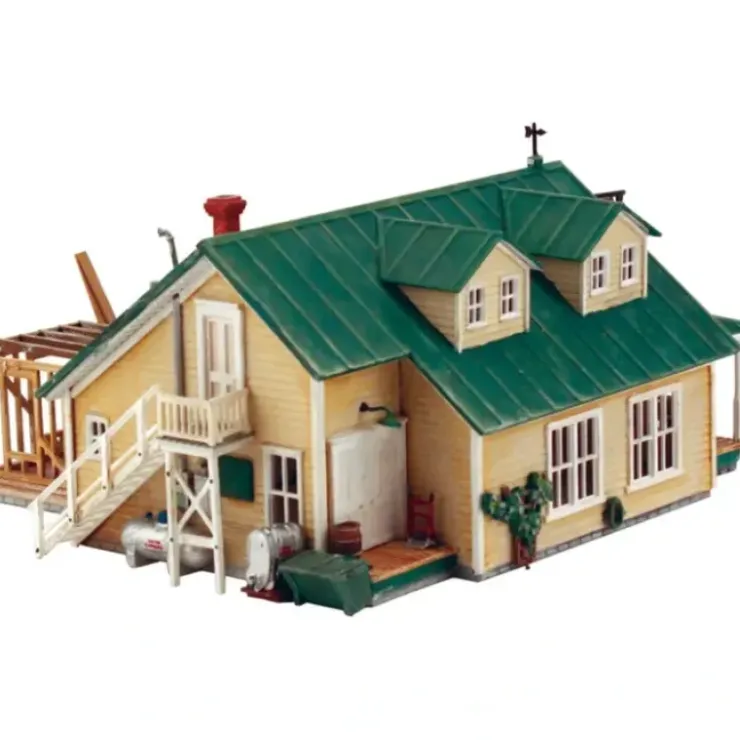 DPM 12900 HO Scale Woodys Country Mart Kit - Your Source for Gaming Essentials