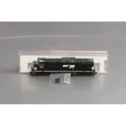 Fox Valley Models 70464 N NS ES44AC Diesel Locomotive Standard DC #8106 - Your Source for Gaming Essentials