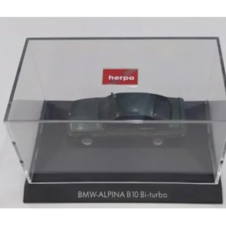 Herpa 100151 HO Hunter Green BMW B-10 Bi-Turbo Sedan - Your Source for Gaming Essentials