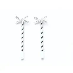 JL Innovative Design 857 HO Crossbucks Painted (Striped Mast) (Pack of 2) - Your Source for Gaming Essentials