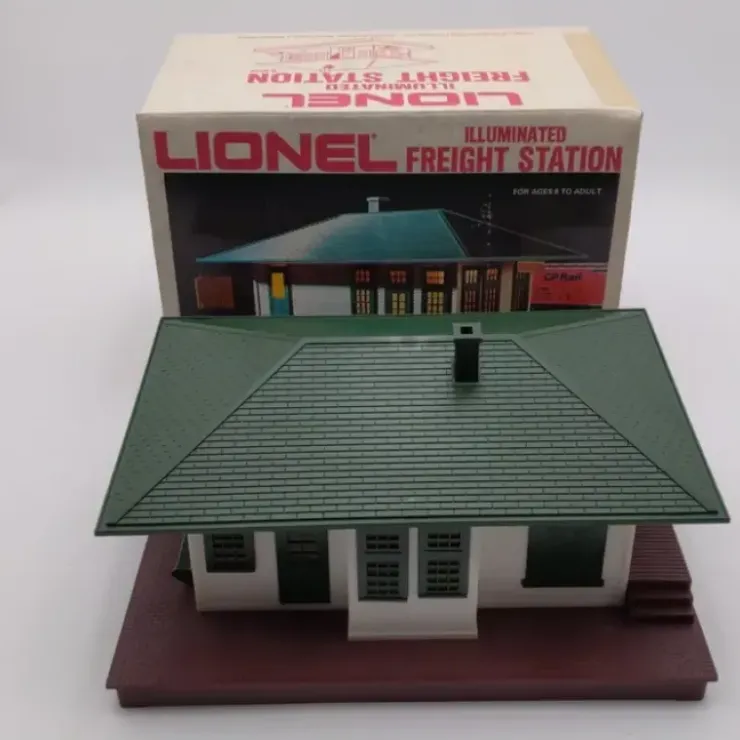 Lionel 6-2133 O Illuminated Freight Station LN/Box - Your Source for Gaming Essentials