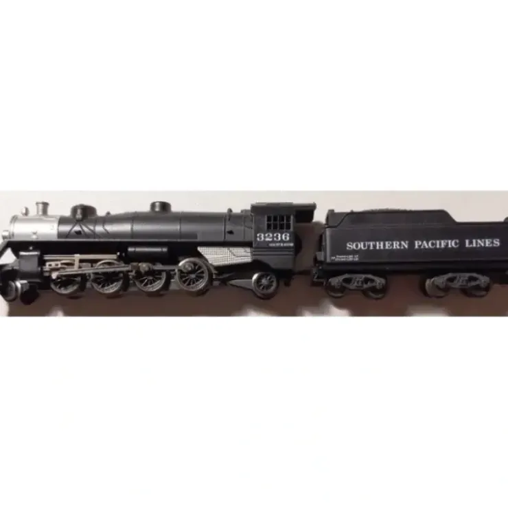 Marklin Z Scale Southern Pacific 2-8-2 Steam Locomotive & Tender #3236 LN - Your Source for Gaming Essentials