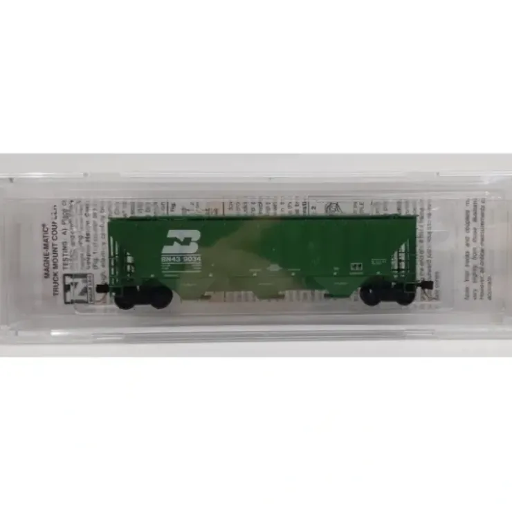 Micro-Trains 09600121 N BN PS-2 3-Bay High Side Covered Hopper #439034 - Your Source for Gaming Essentials
