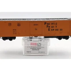 Micro-Trains 07000010 N PFE 51'''' 3-3/4" Rib Side Mechanical Reefer #302113 NIB - Your Source for Gaming Essentials