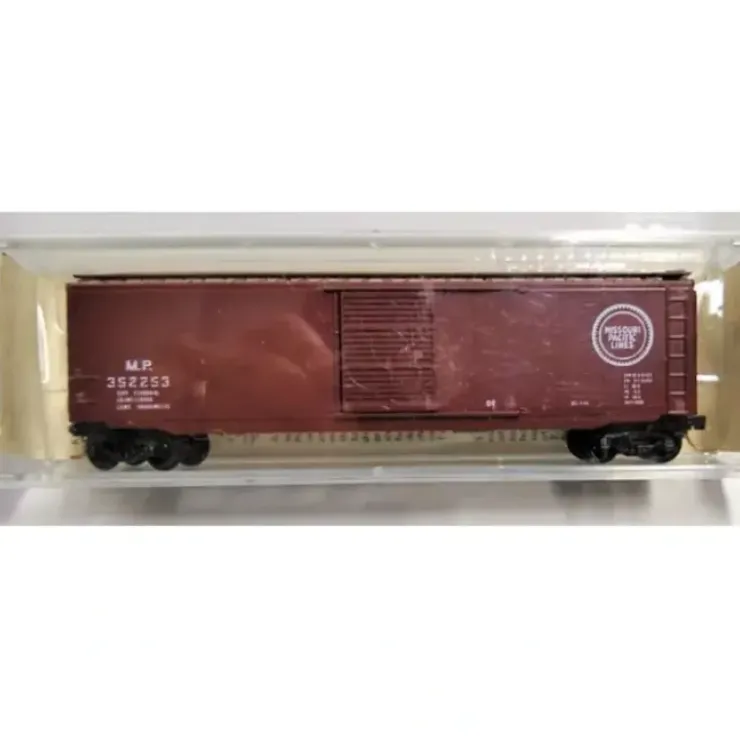 Micro-Trains 03100040 N Scale Missouri Pacific 50ft Standard Boxcar #352253 LN/Box - Your Source for Gaming Essentials