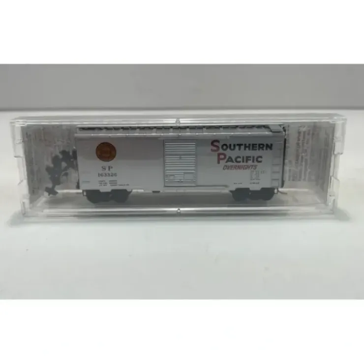 Micro-Trains 02000760 N Southern Pacific 40' Standard Single Door Boxcar #163326 NIB - Your Source for Gaming Essentials