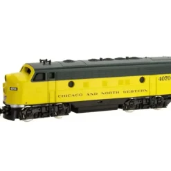 MicroTrains 98001381 Z Chicago & North Western EMD F7A - Standard DC #4070-A - Your Source for Gaming Essentials* Trains