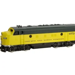 MicroTrains 98001382 Z Chicago & North Western EMD F7A - Standard DC #4072-A - Your Source for Gaming Essentials* Trains