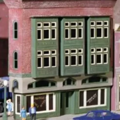 Miller Engineering 404 N Triangle Hotel & Bar Building Kit - Your Source for Gaming Essentials* Trains