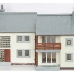 Model Power 2612 Garden Apartment BU Built Up - Your Source for Gaming Essentials* Trains