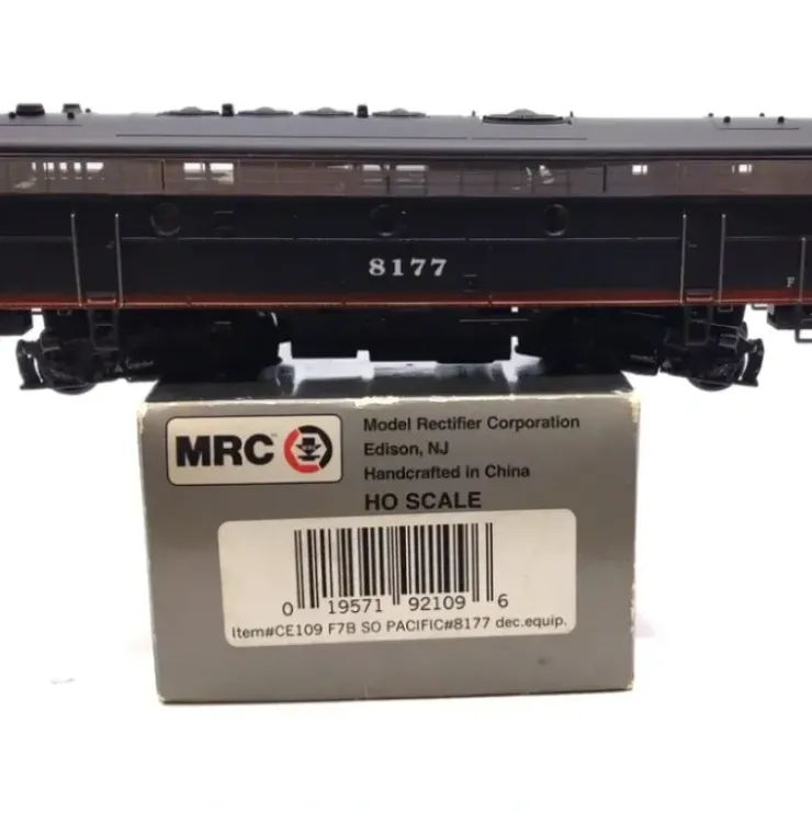 MRC CE109 HO Scale Southern Pacific F7B Diesel Locomotive #8177 LN/Box - Your Source for Gaming Essentials* Trains