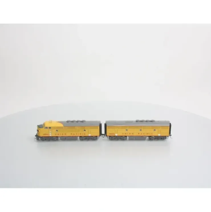 MTH 80-2188-0 HO UP F-3 A/B Diesel Locomotive Set - DCC Ready (Set of 2) - Your Source for Gaming Essentials* Trains