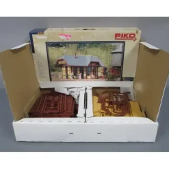 Piko 62209 G Scale Station Grizzly Flats Building Kit - Your Source for Gaming Essentials* Trains