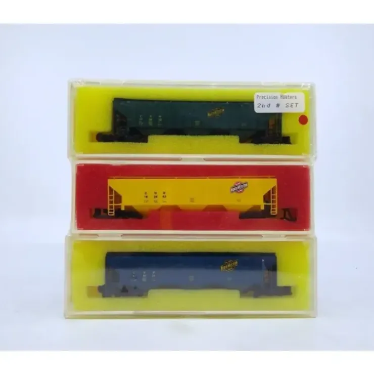 Precision Masters 1509 N Chicago North Western 3 Bay Covered Hopper 3-Car Set MT/Box - Your Source for Gaming Essentials* Trains