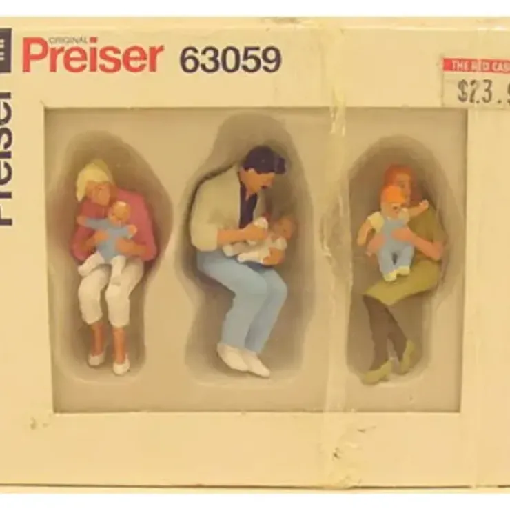 Preiser 63059 G Sitting Parents & Children Figures (Set of 3) - Your Source for Gaming Essentials* Trains