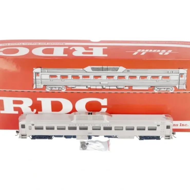 Rapido Trains 16537 HO Boston & Maine Budd RDC-1 Phase 1C #6106 - Your Source for Gaming Essentials* Trains