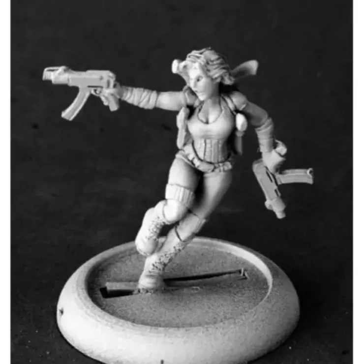 Tabletop Miniatures>Reaper Miniatures Bonnie, Futuristic Heroine #50210 Chronoscope RPG Mini Figure - Your Source for Gaming Essentials