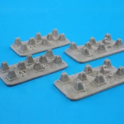 Tabletop Miniatures>Reaper Miniatures Dragon's Teeth (4 Sets of 8) #72602 Unpainted Plastic CAV - Your Source for Gaming Essentials