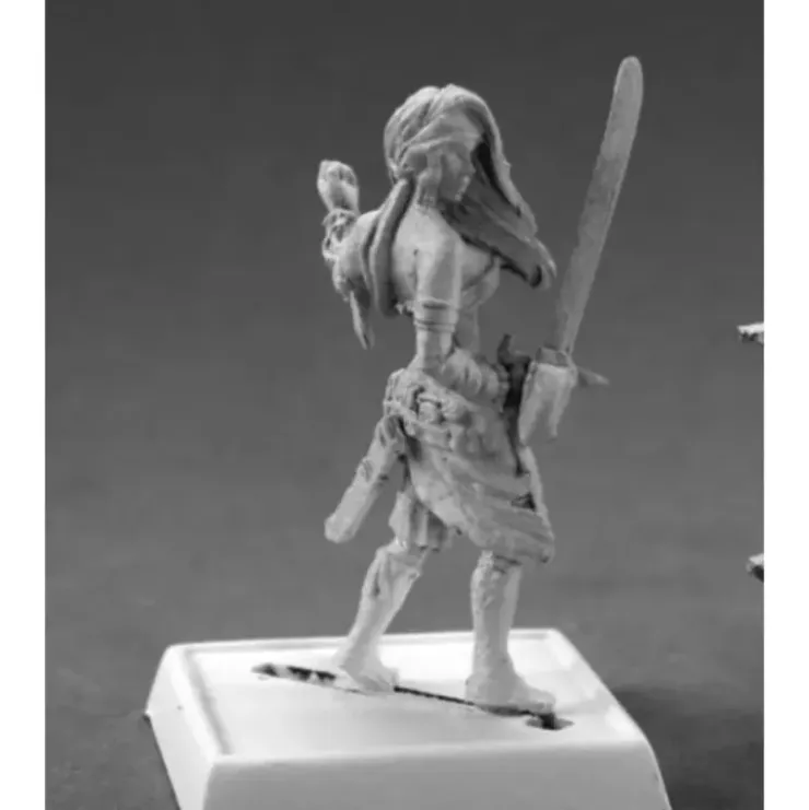 Reaper Miniatures Isabella Locke #60134 Pathfinder Miniatures Unpainted D&D Mini - Your Source for Gaming Essentials* Tabletop Miniatures