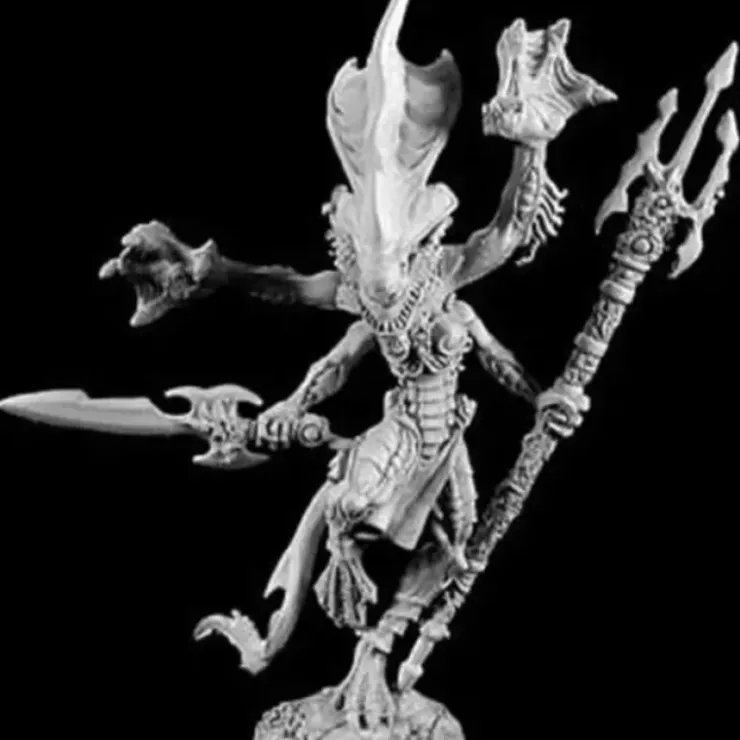 Tabletop Miniatures>Reaper Miniatures Slithe Queen #02902 Dark Heaven Legends Unpainted Metal Figure - Your Source for Gaming Essentials