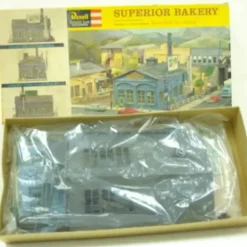 Revell T-9037 HO Superior Bakery Building Kit - Your Source for Gaming Essentials* Trains