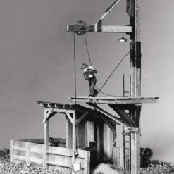 Sequoia Scale Models 4011 HO/HOn3 Sand House & Bucket Crane Kit - Your Source for Gaming Essentials* Trains