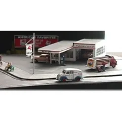 Showcase Miniatures 104 Wally's Filling Station - Your Source for Gaming Essentials* Trains