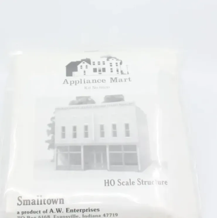 Smalltown USA 699-6020 HO Appliance Mart Building Kit - Your Source for Gaming Essentials* Trains