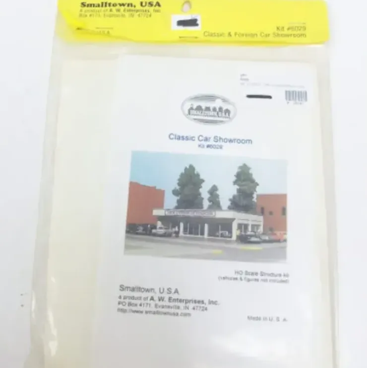 Smalltown USA 699-6029 HO Classic Car Showroom Building Kit - Your Source for Gaming Essentials* Trains