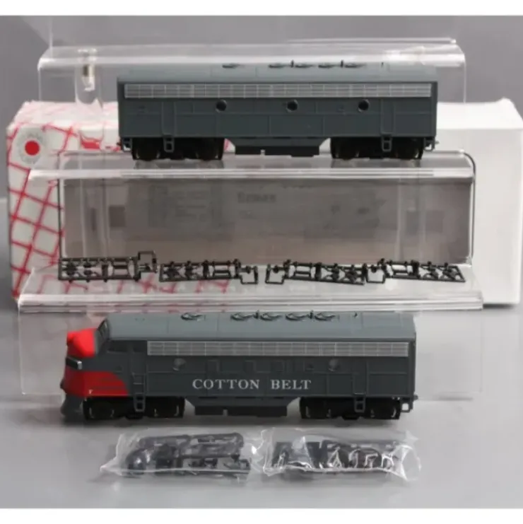 Stewart 5712 HO Cotton Belt Diesel EMD F7 A/B Phase I-Late Diesel Locomotive Set - Your Source for Gaming Essentials* Trains