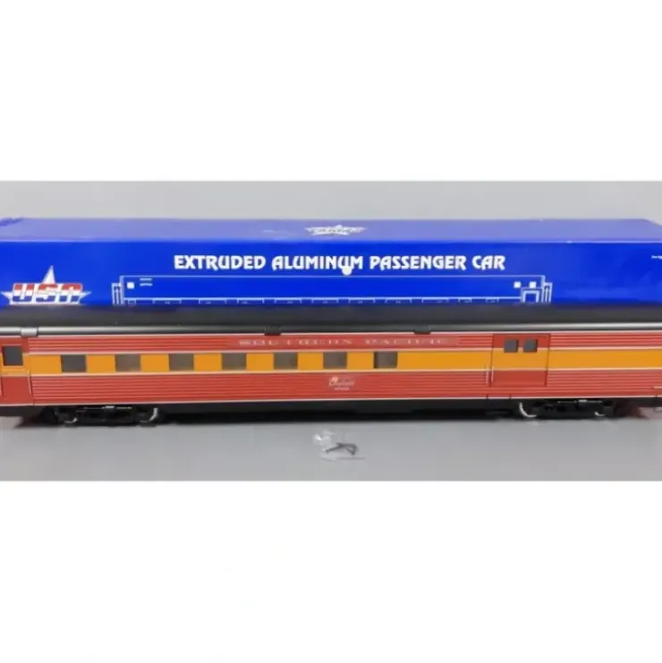 USA Trains 310903 G Southern Pacific "Daylight" Combine Car - Metal Wheels - Your Source for Gaming Essentials* Trains