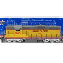 USA Trains 22106 G Union Pacific EMD GP-9 Diesel Locomotive #717 with Sound - Your Source for Gaming Essentials* Trains
