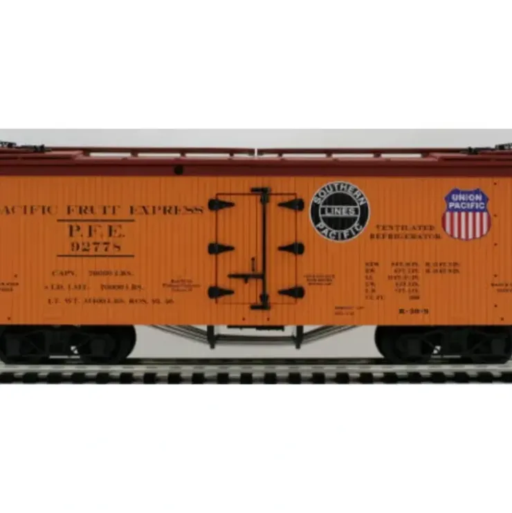 USA Trains R16300 G Pacific Fruit Express SP/UP Wood Refrigerator Car #92778 - Your Source for Gaming Essentials* Trains