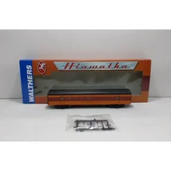 Walthers 932-9201 HO Scale Milwaukee Road 1955 Twin Cities Hiawatha RPO Car - Your Source for Gaming Essentials* Trains